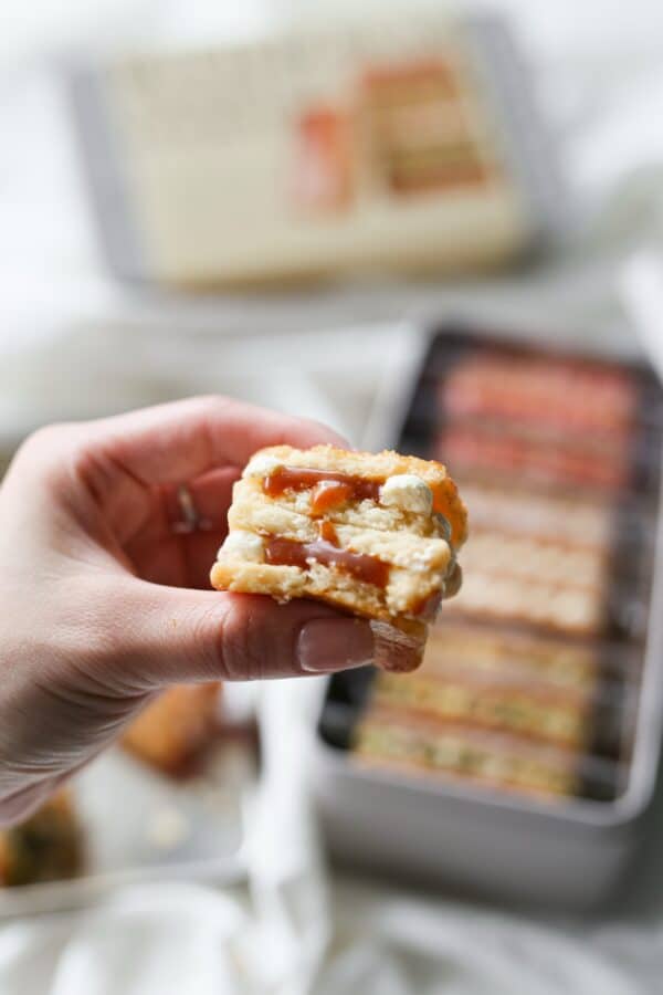 Assorted Buttercream Cookie Sandwich (9pcs) 雜錦奶油夾心曲奇 (9塊)