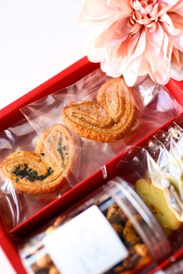 【𝐌𝐢𝐬𝐬 𝐏𝐢𝐬𝐜𝐞𝐬 𝐂𝐍𝐘 𝐒𝐩𝐞𝐜𝐢𝐚𝐥】Miss Pisces Chinese New Year Gift Box 雙魚小姐農曆新年雜錦常溫甜點禮盒