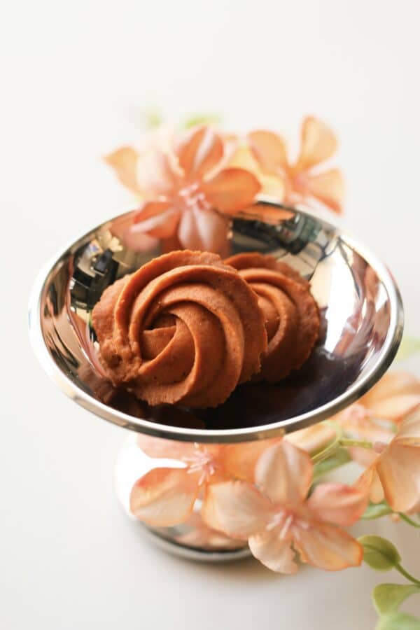 【𝐌𝐢𝐬𝐬 𝐏𝐢𝐬𝐜𝐞𝐬 𝐂𝐍𝐘 𝐒𝐩𝐞𝐜𝐢𝐚𝐥】Miss Pisces Chinese New Year Gift Box 雙魚小姐農曆新年雜錦常溫甜點禮盒