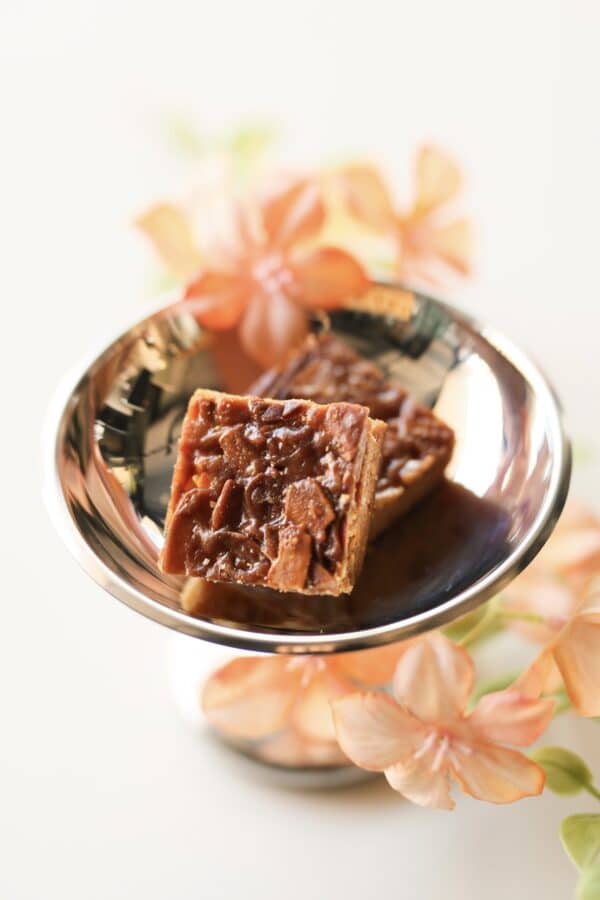 【𝐌𝐢𝐬𝐬 𝐏𝐢𝐬𝐜𝐞𝐬 𝐂𝐍𝐘 𝐒𝐩𝐞𝐜𝐢𝐚𝐥】Miss Pisces Chinese New Year Gift Box 雙魚小姐農曆新年雜錦常溫甜點禮盒