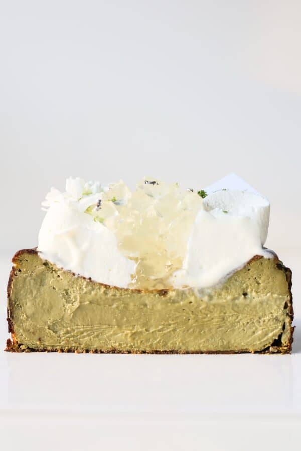 Lime Gelée Jasmine Basque Cheesecake 青檸果凍茉莉巴斯克芝士蛋糕 (Whole Cake)