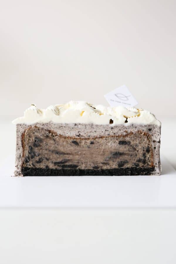 【𝐍𝐄𝐖!!】Oreo Cookies & Cream Basque Cheesecake  Oreo曲奇忌廉巴斯克芝士蛋糕 (Whole Cake)