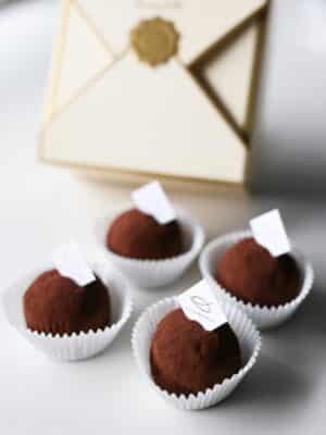 【𝐌𝐢𝐬𝐬 𝐏𝐢𝐬𝐜𝐞𝐬 𝐌𝐢𝐝-𝐀𝐮𝐭𝐮𝐦𝐧 𝐒𝐩𝐞𝐜𝐢𝐚𝐥 𝟐𝟎𝟐𝟔】Dubai Chocolate Chewy Ball (4 pcs / box) 杜拜朱古力棉花糖麻糬 (4件一盒)